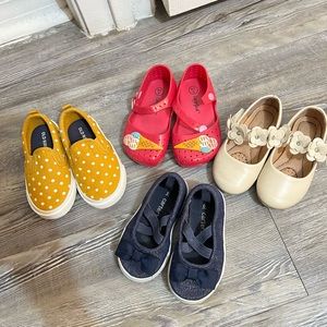 4 pairs of Girl toddler Shoes